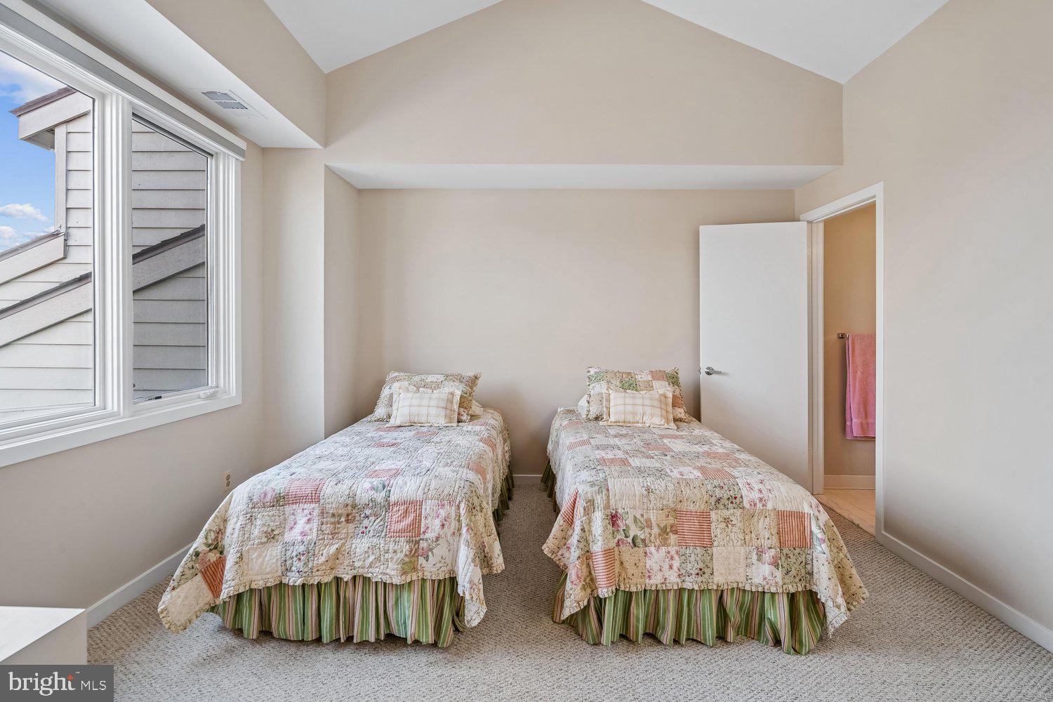 CHESAPEAKE HARBOUR - Residential