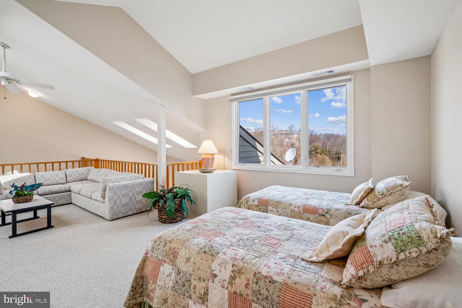 CHESAPEAKE HARBOUR - Residential