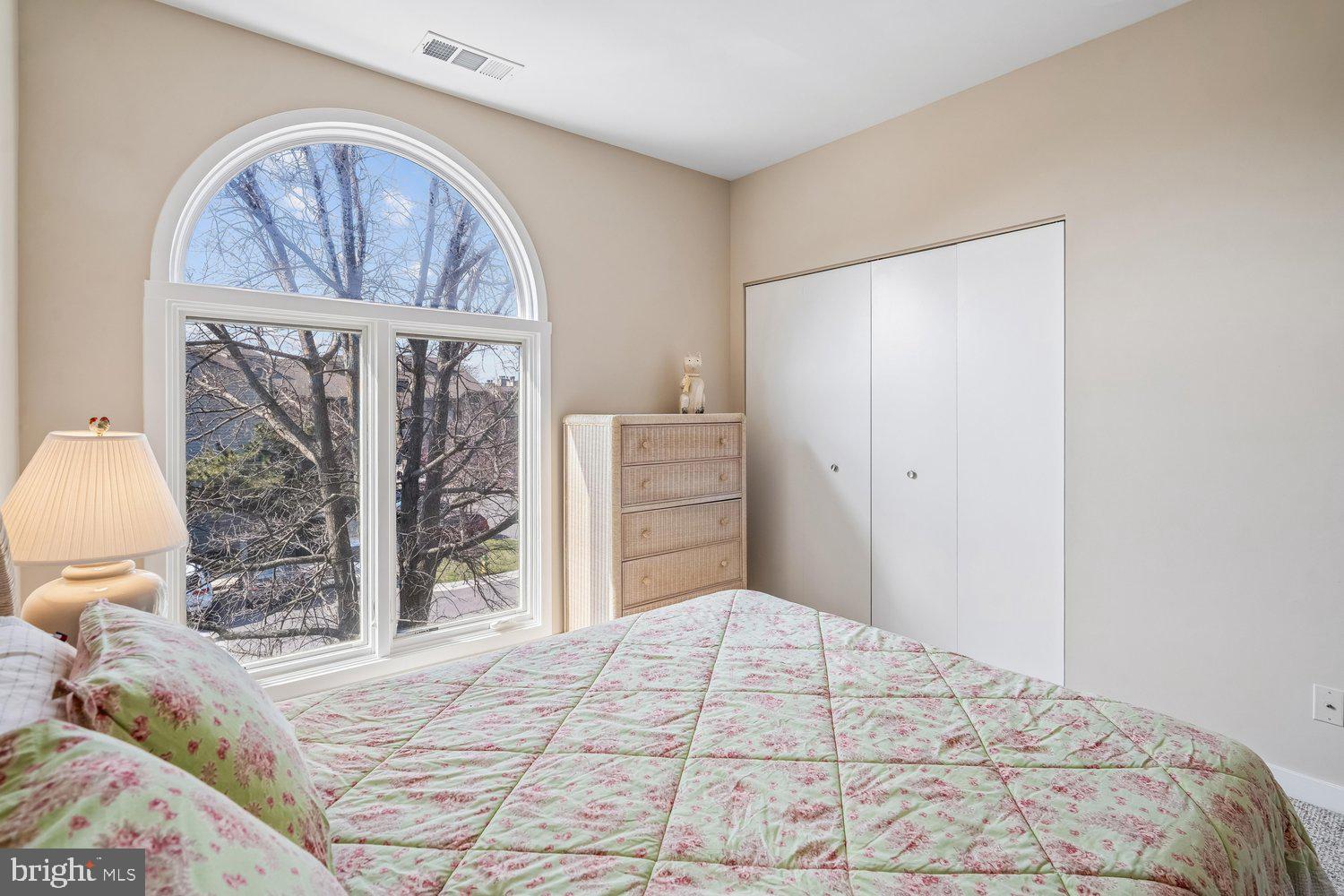 CHESAPEAKE HARBOUR - Residential