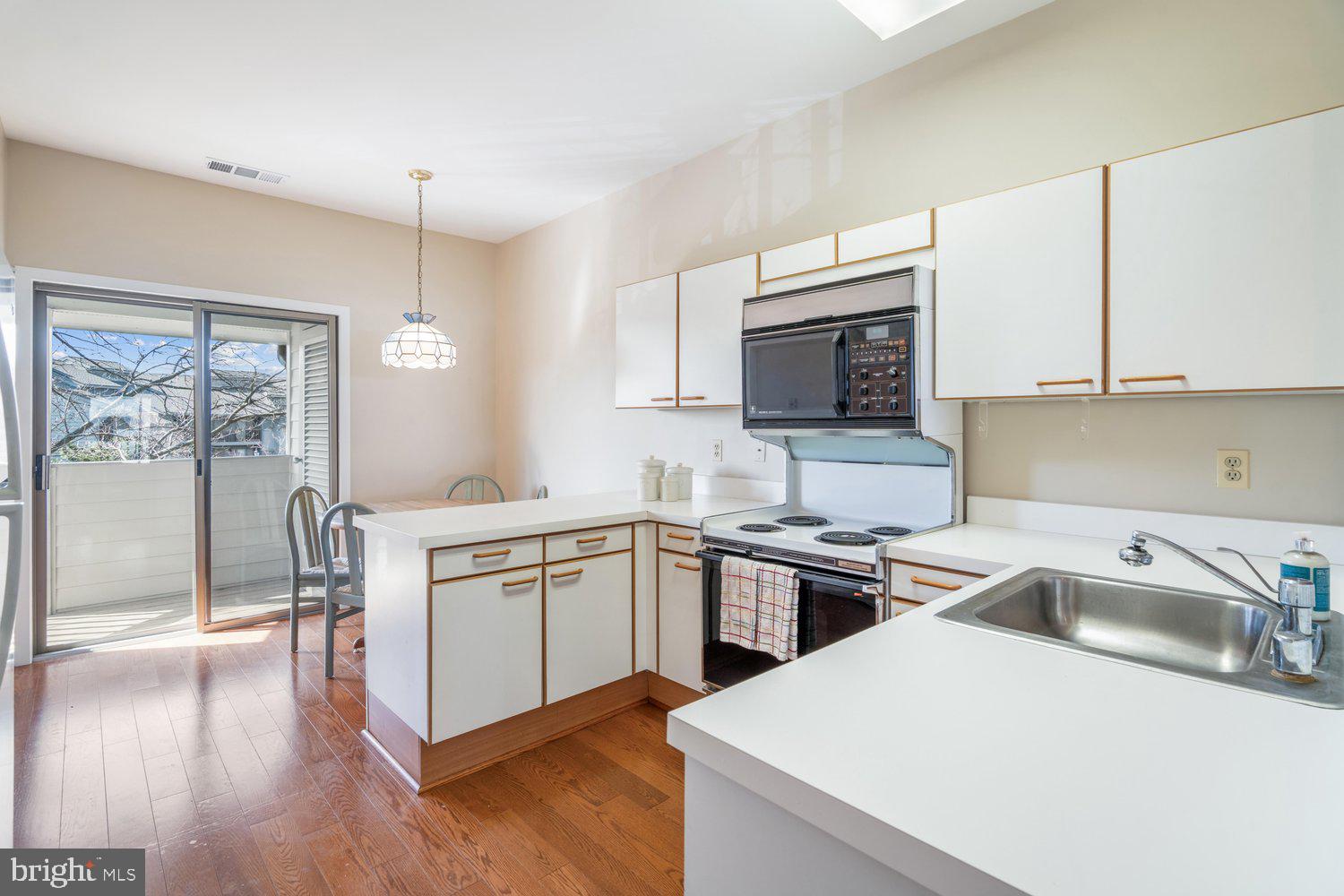 CHESAPEAKE HARBOUR - Residential