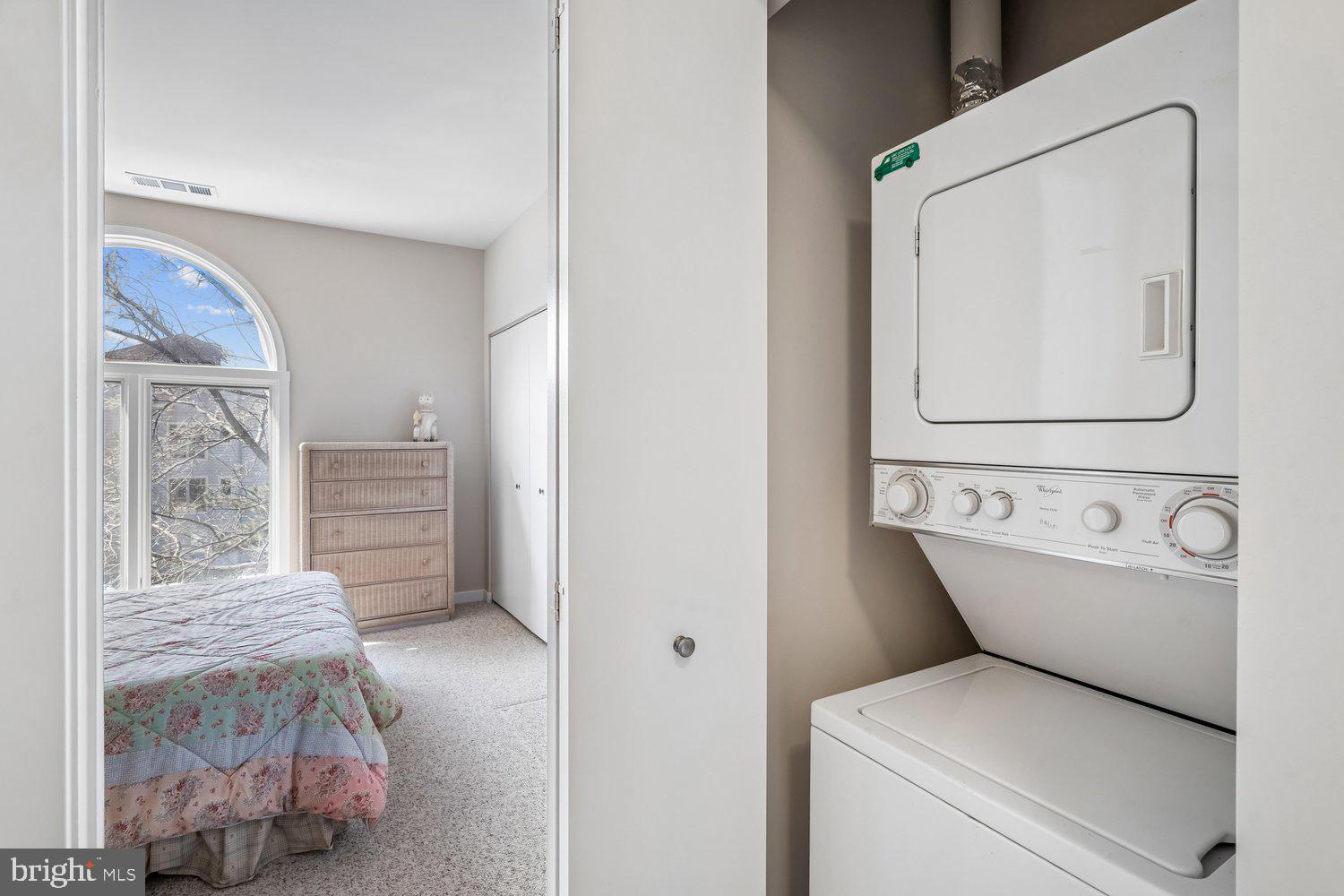 CHESAPEAKE HARBOUR - Residential