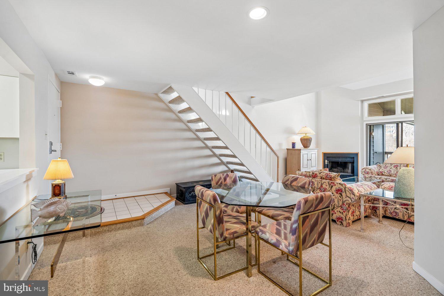 CHESAPEAKE HARBOUR - Residential