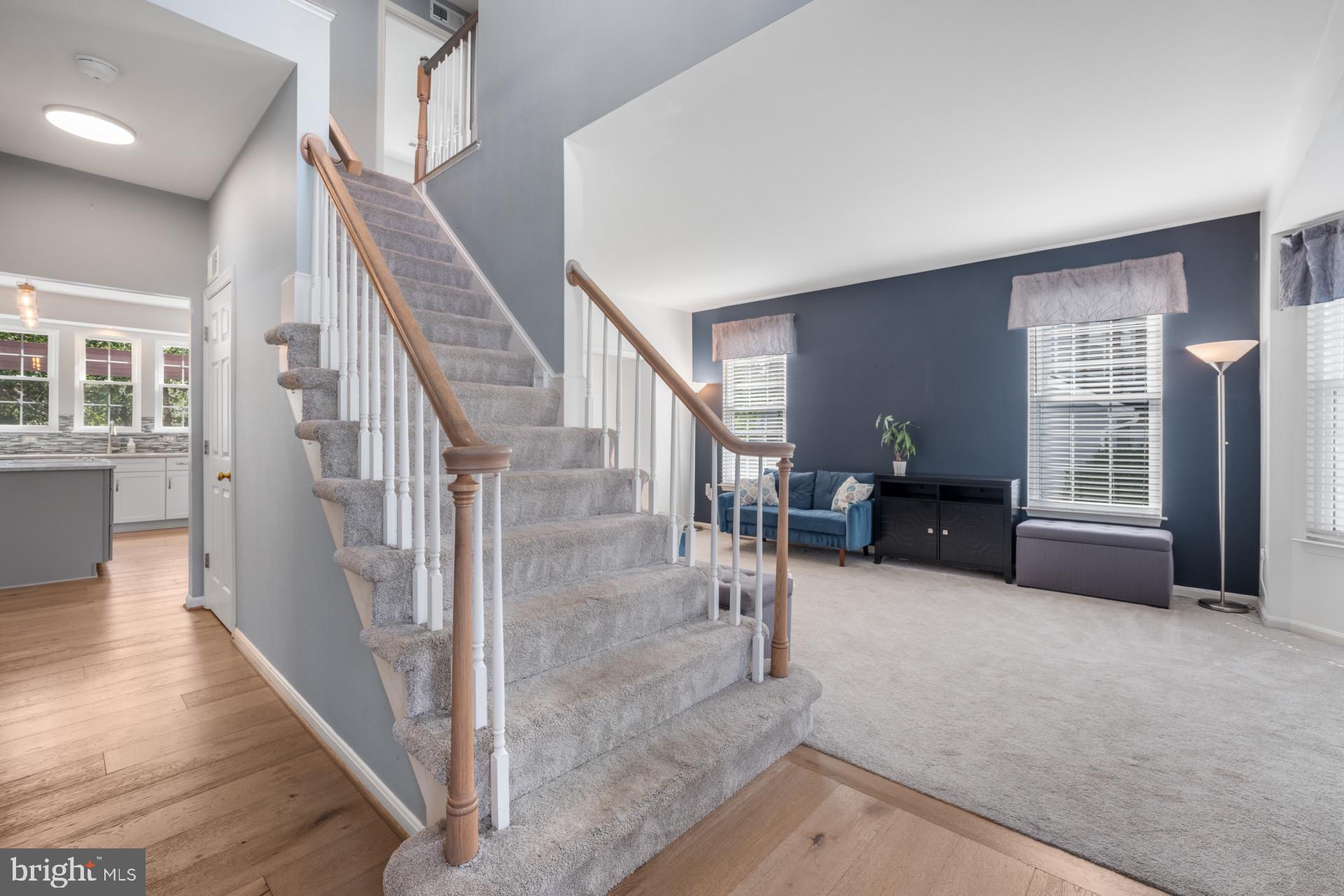 609 KRISTIN COURT SE