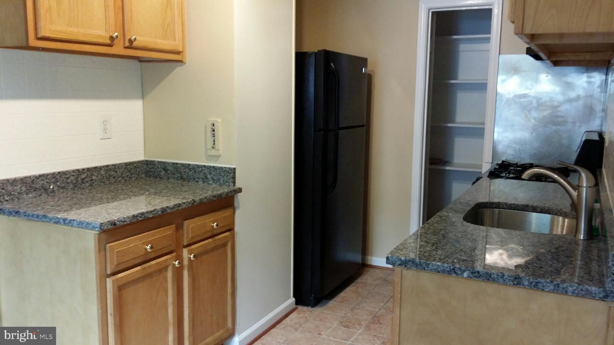 GREENWICH HILL - Residential