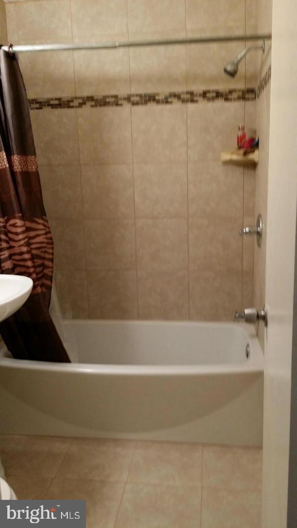 GREENWICH HILL - Residential