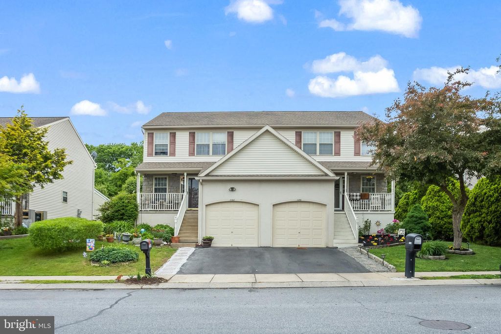 Photo of 1068 Sterling Place, Lancaster, PA 17603 (MLS # PALA2050514)