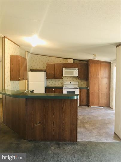 CAROLINE PINES - Residential Lease