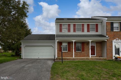 Photo of 28 Brookview Drive, LITITZ, PA 17543 (MLS # PALA2078534)