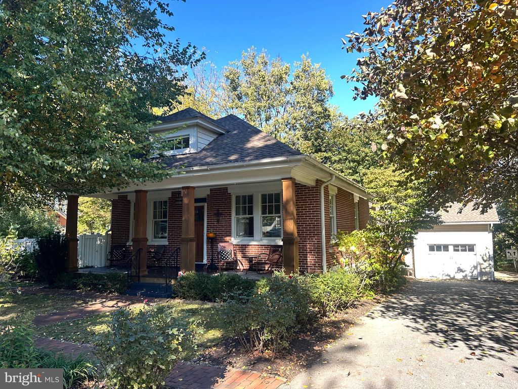 Photo of 9 Roselle Ave, LANCASTER, PA 17603 (MLS # PALA2078046)