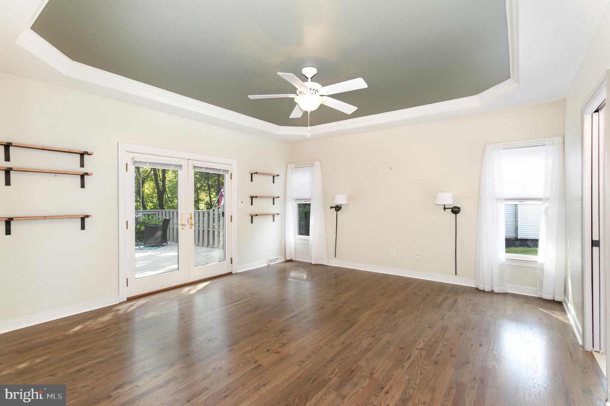 MOUNTAINDALE - Residential