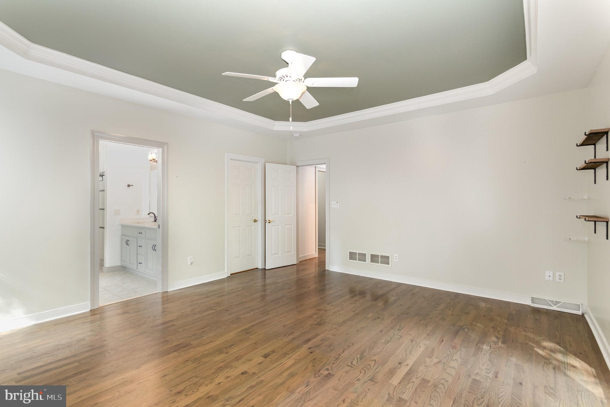 MOUNTAINDALE - Residential