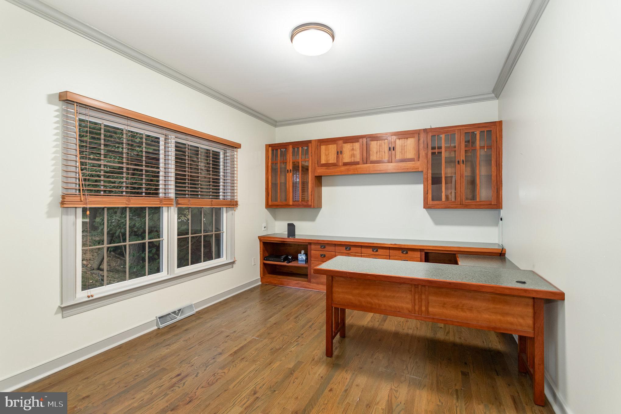 MOUNTAINDALE - Residential