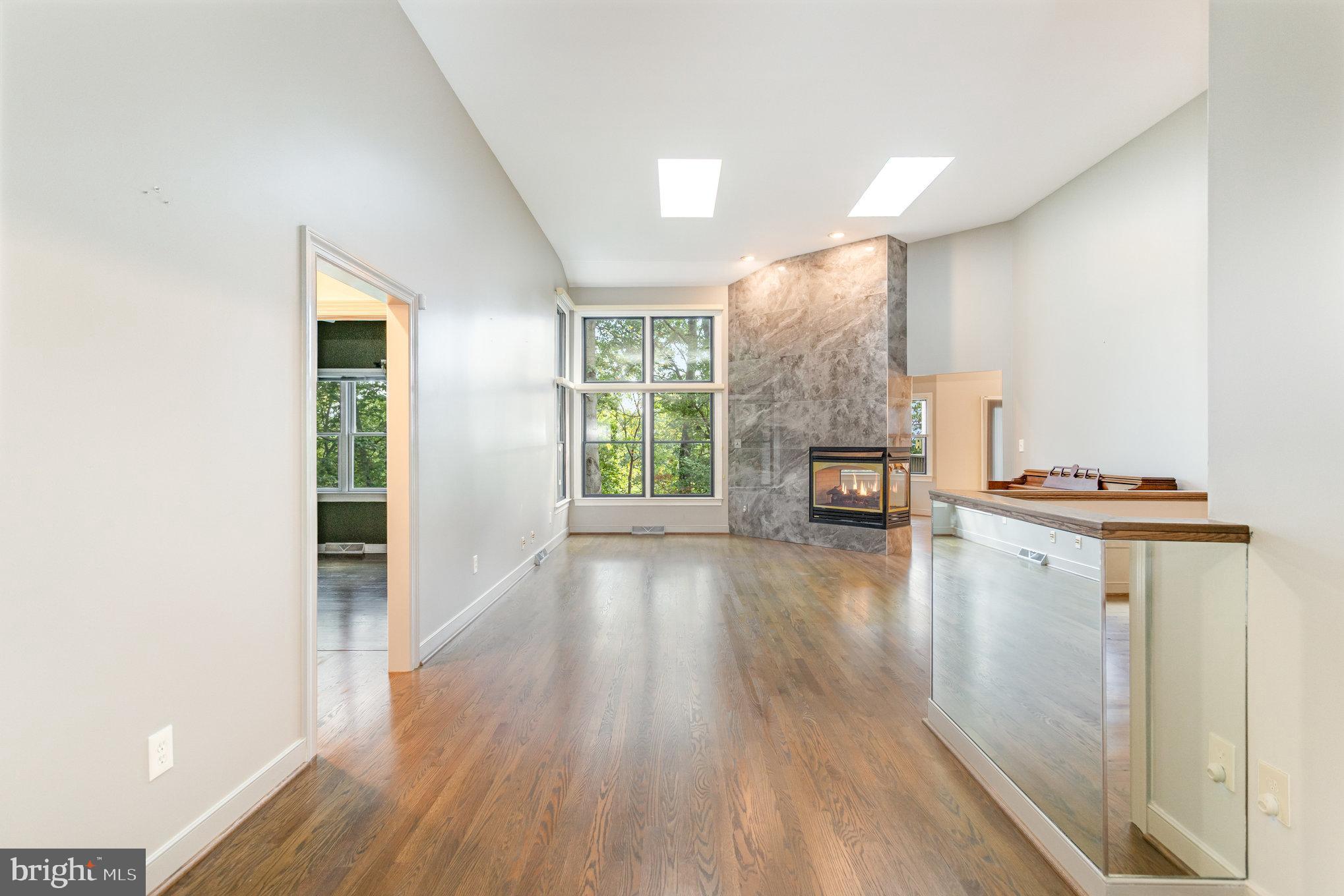 MOUNTAINDALE - Residential