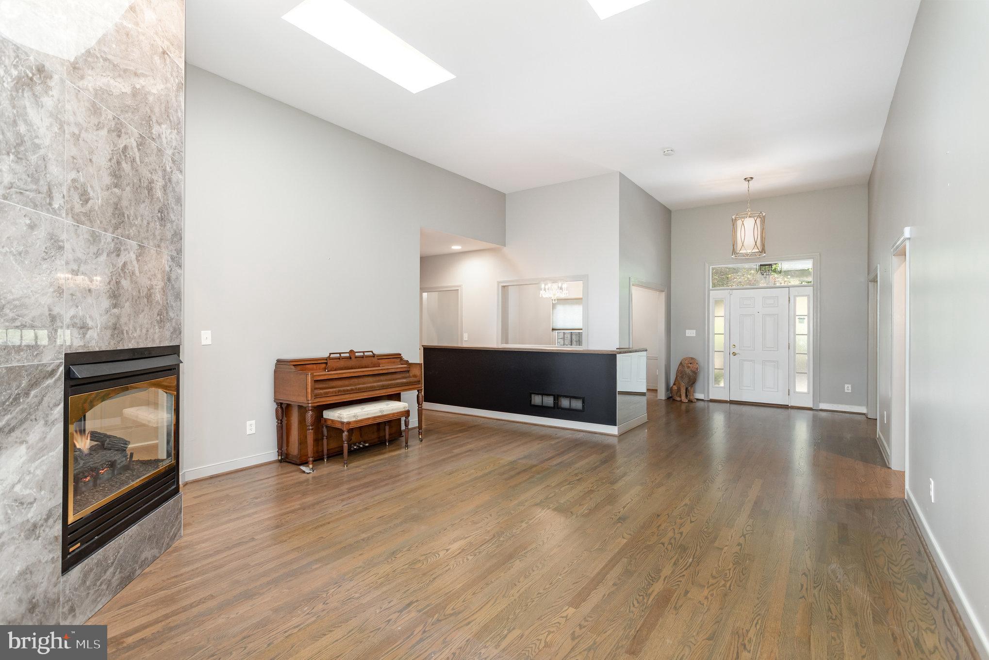 MOUNTAINDALE - Residential