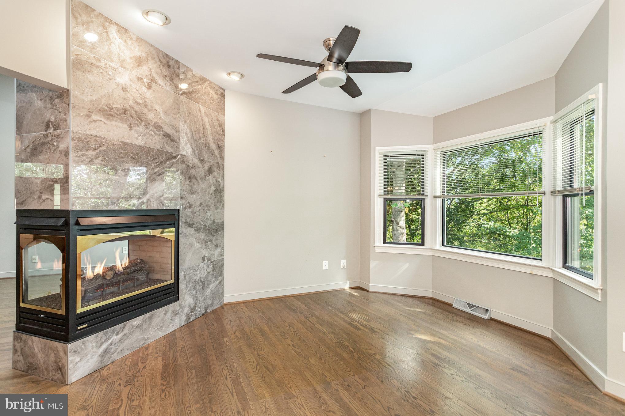 MOUNTAINDALE - Residential