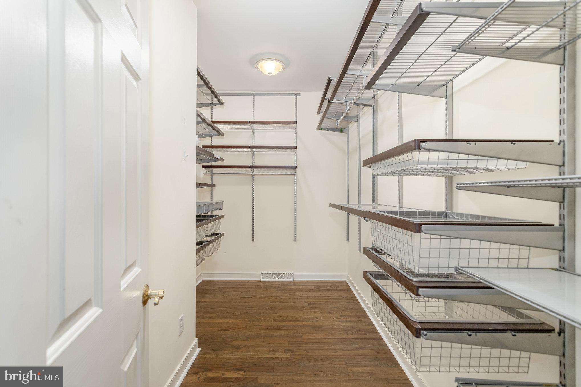 MOUNTAINDALE - Residential