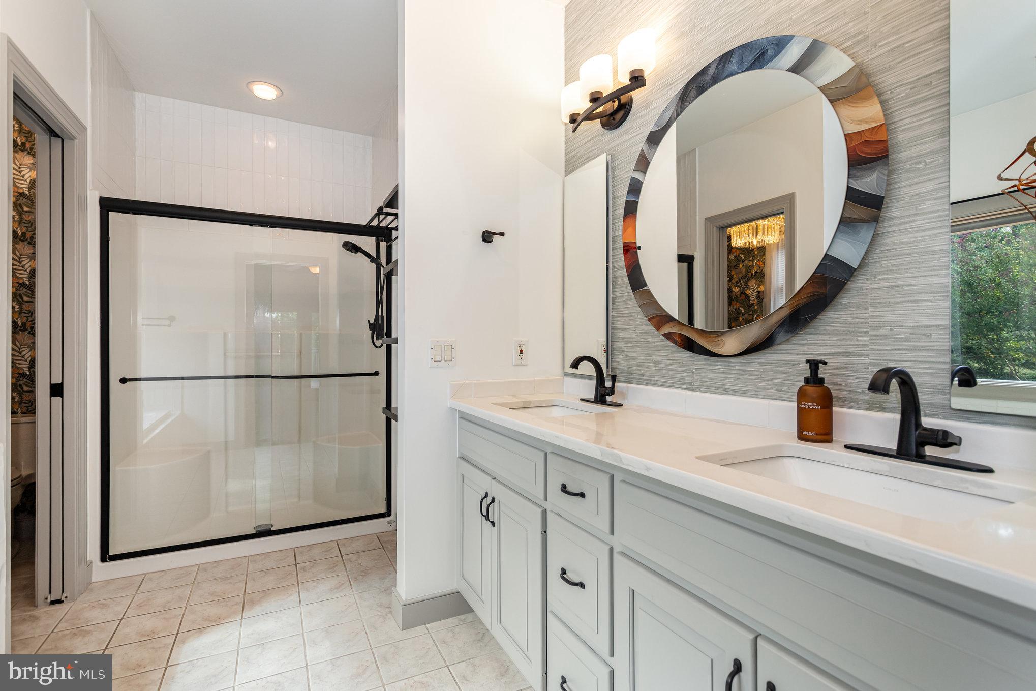 MOUNTAINDALE - Residential