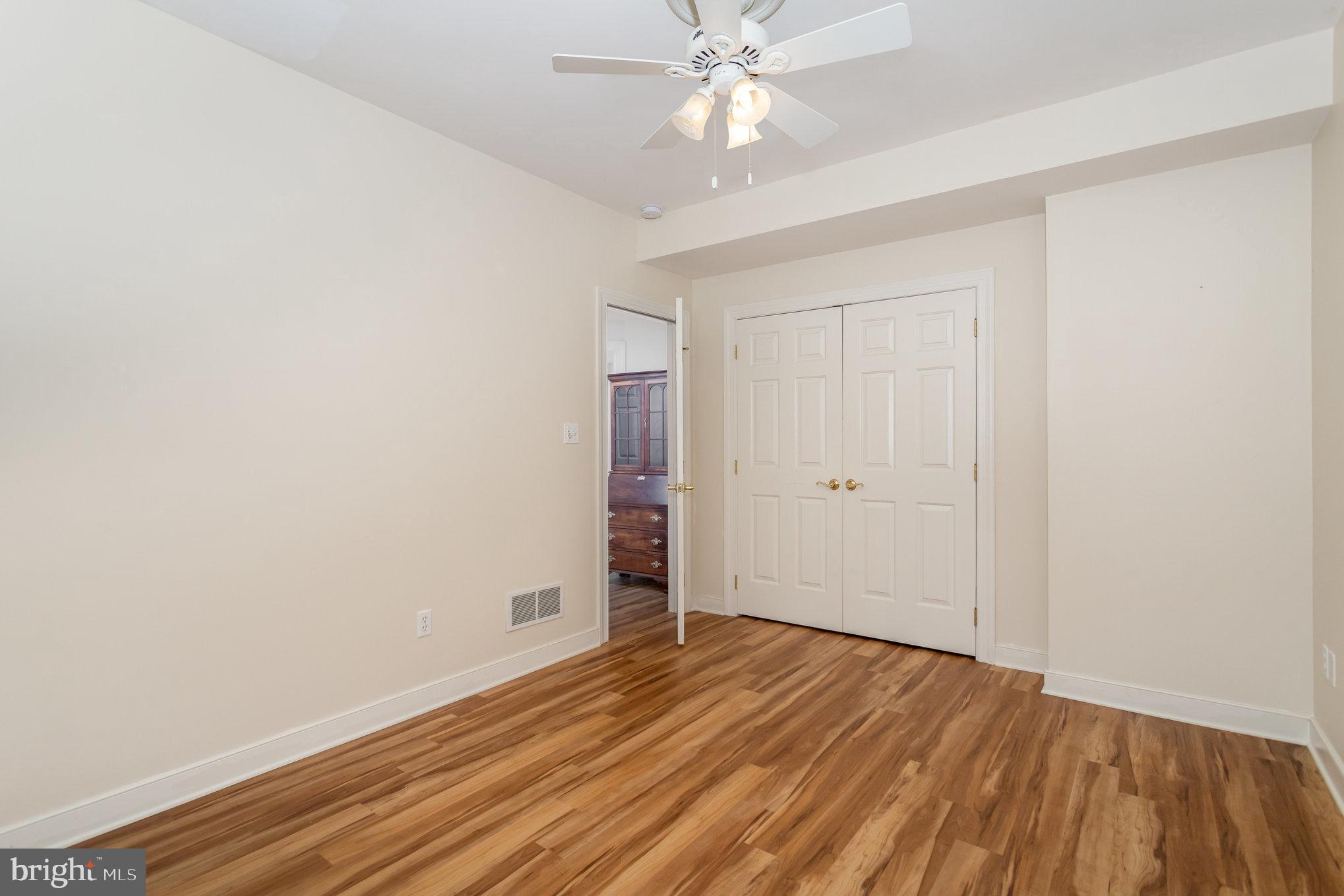 MOUNTAINDALE - Residential