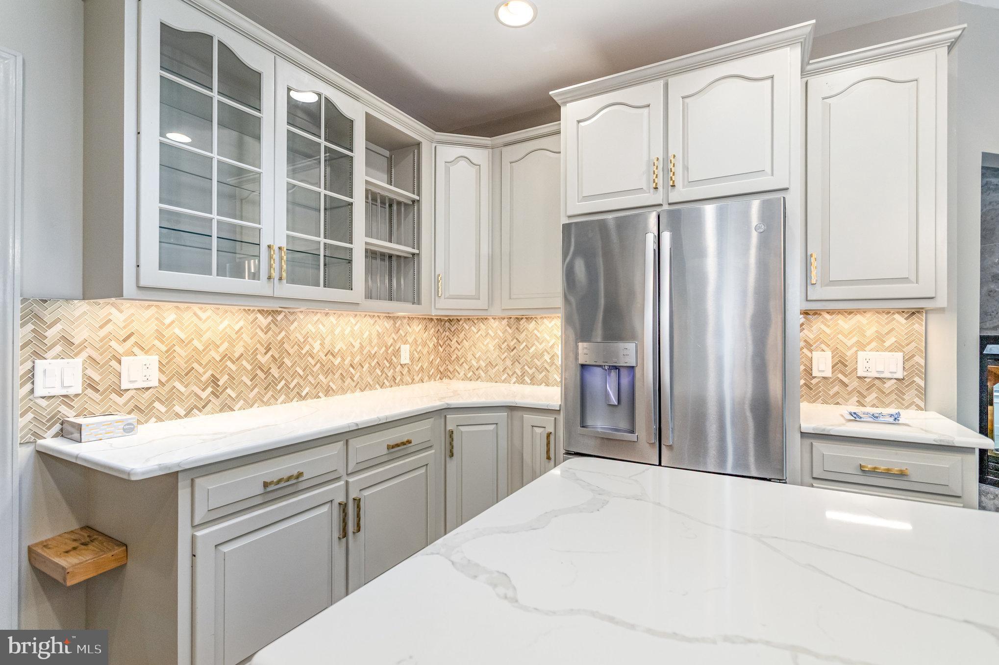 MOUNTAINDALE - Residential