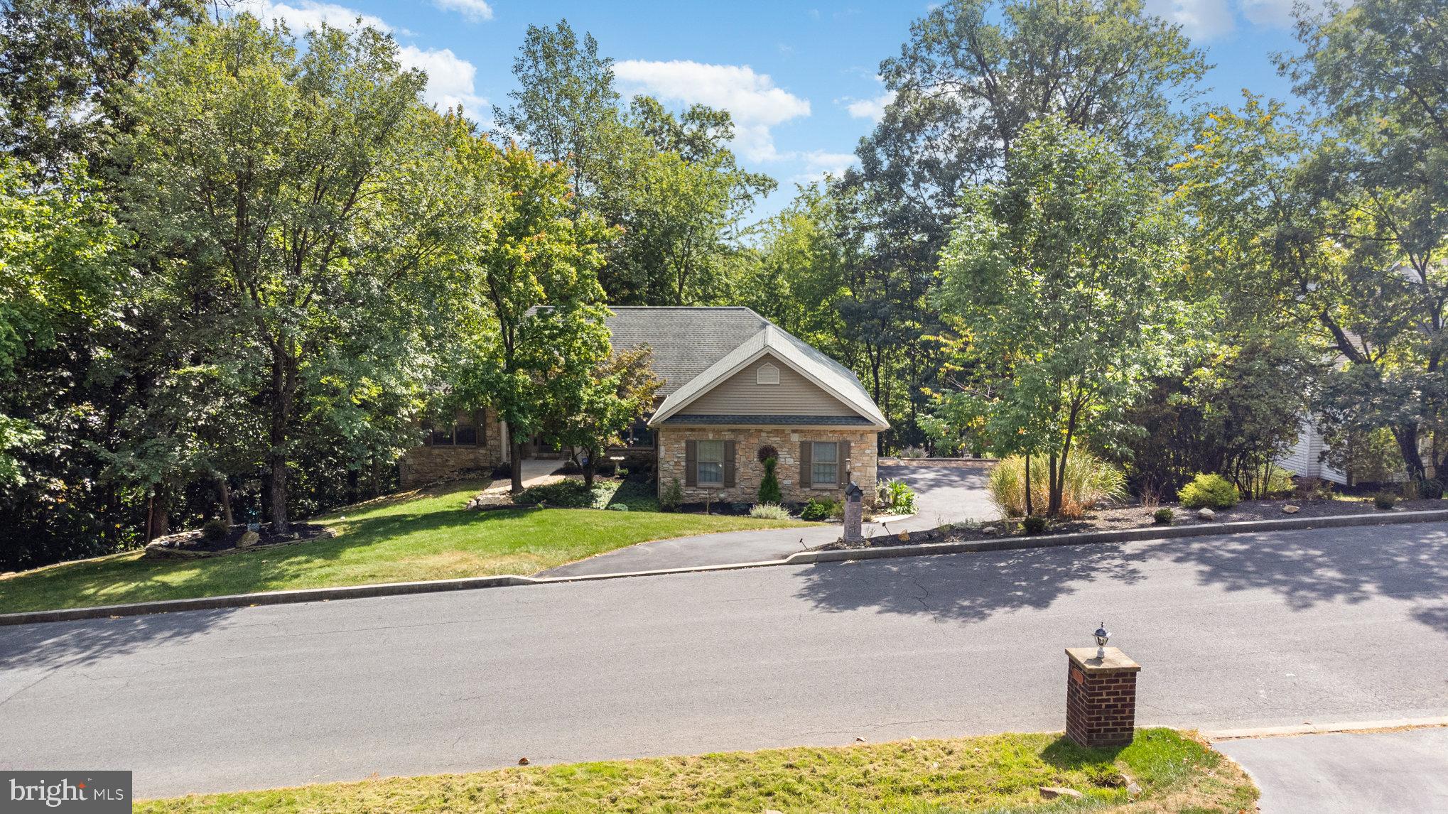 MOUNTAINDALE - Residential