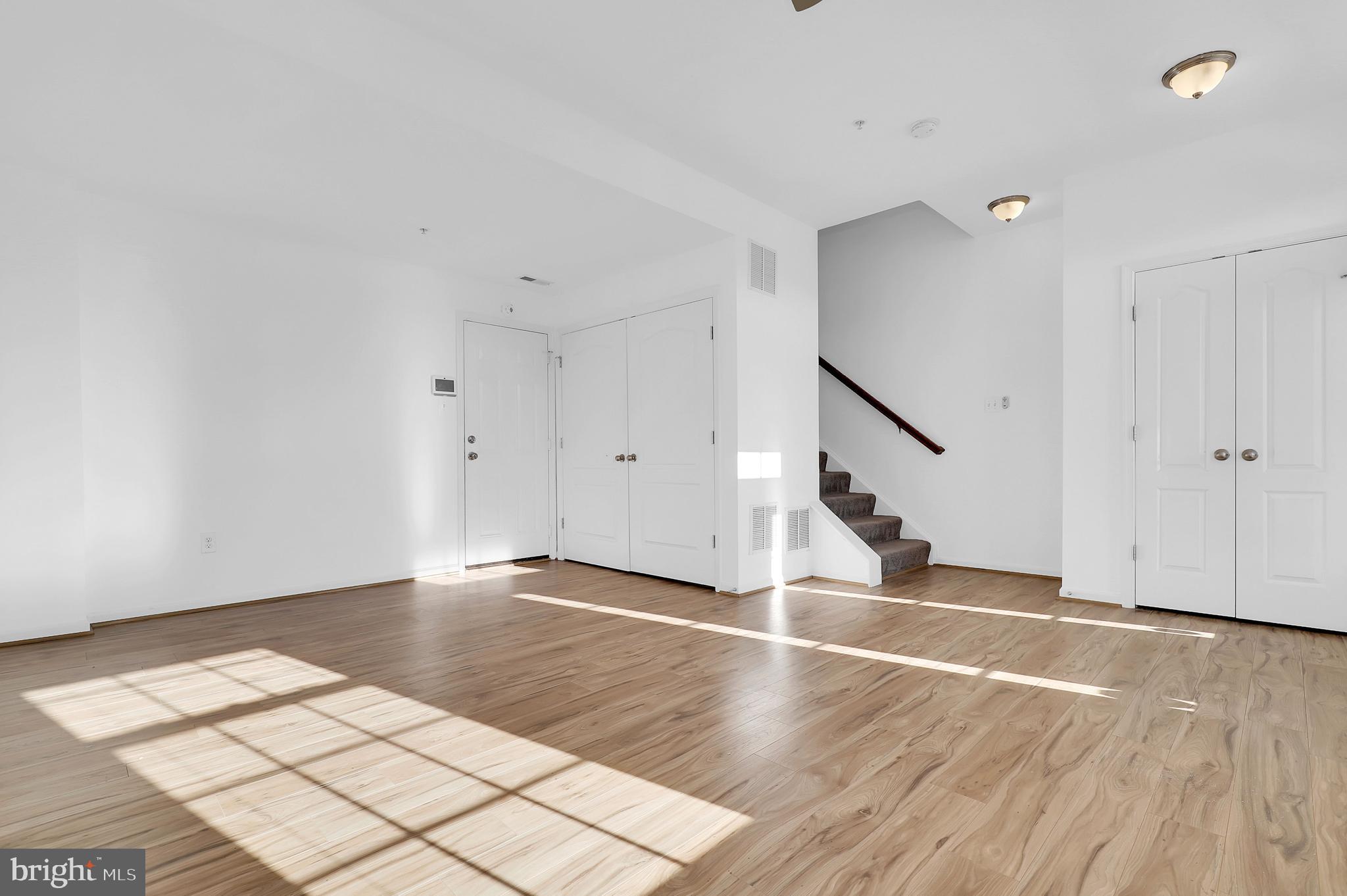 MARKET SQUARE - Residential