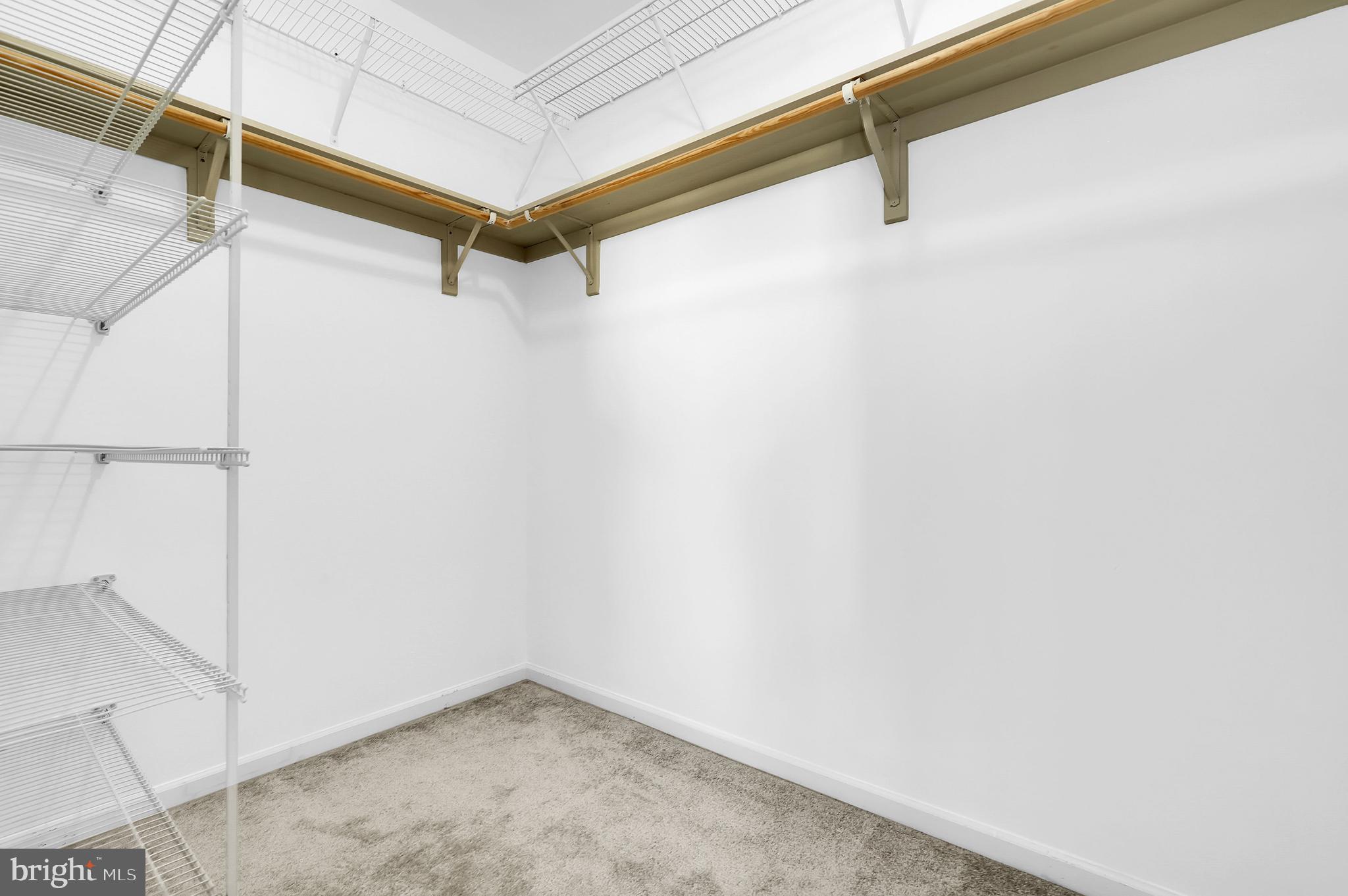 MARKET SQUARE - Residential