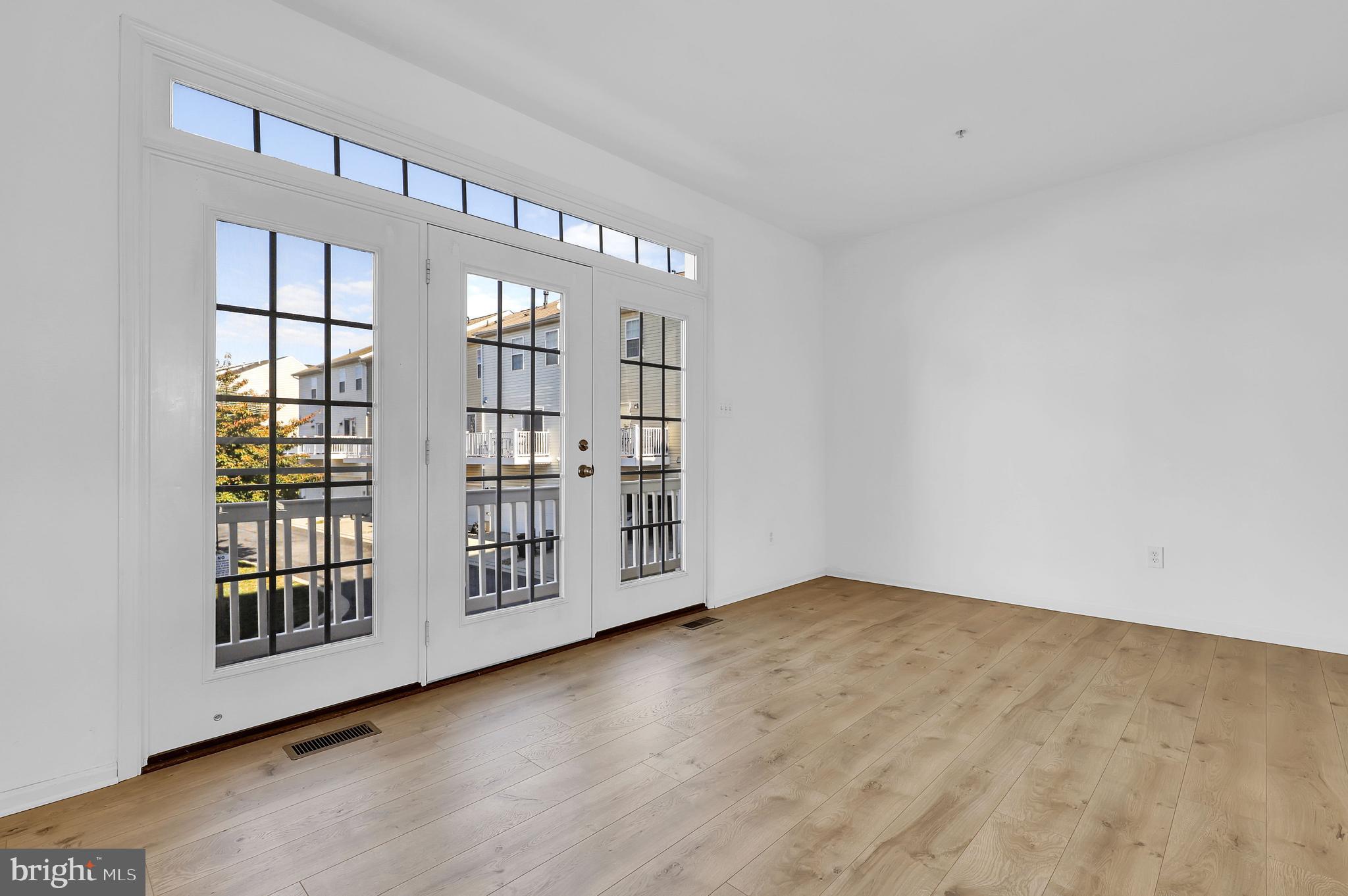 MARKET SQUARE - Residential