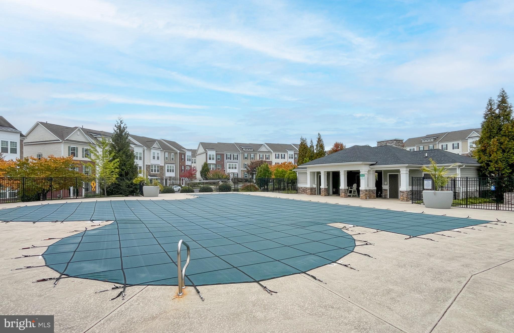 MARKET SQUARE - Residential