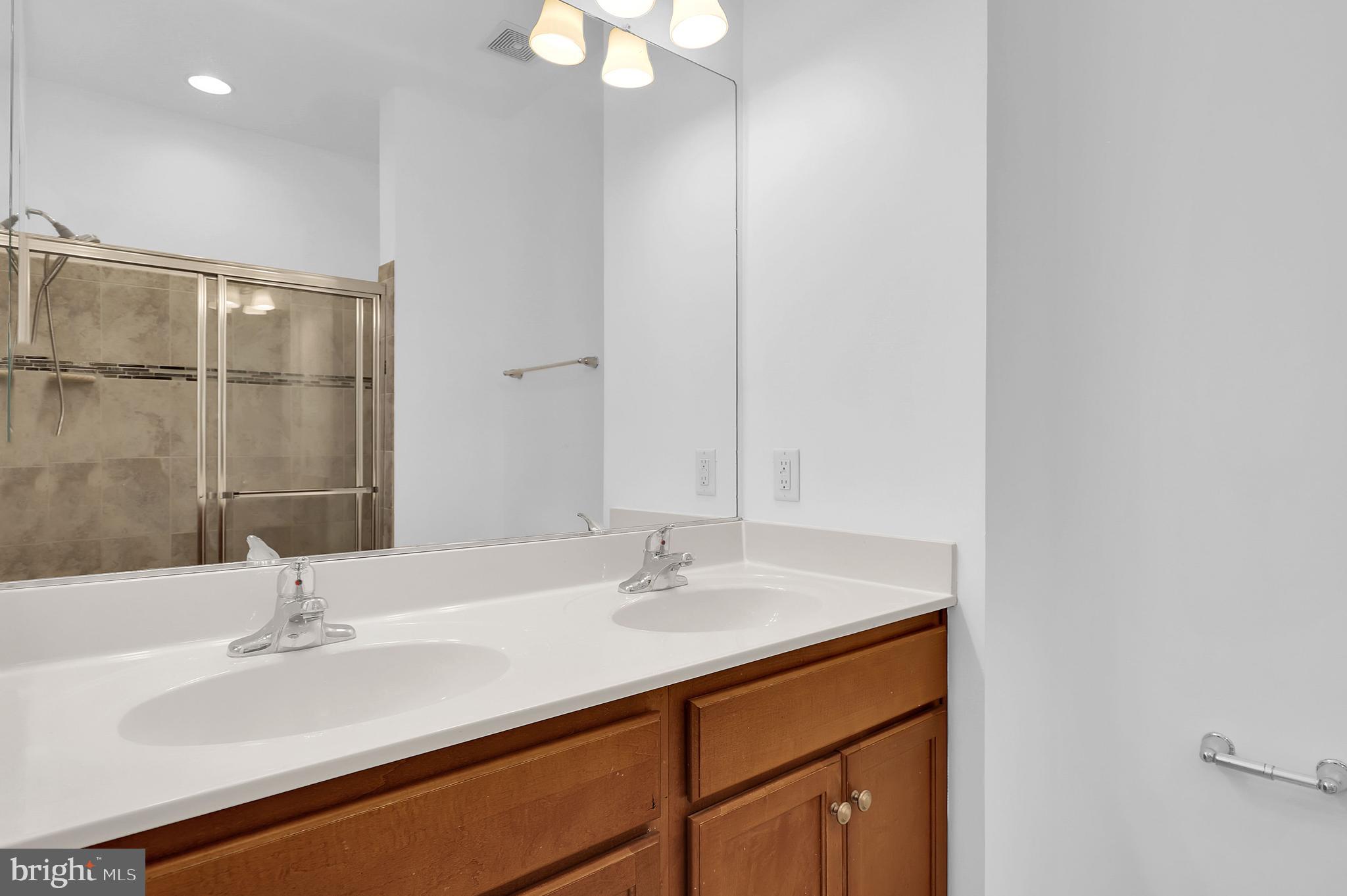 MARKET SQUARE - Residential