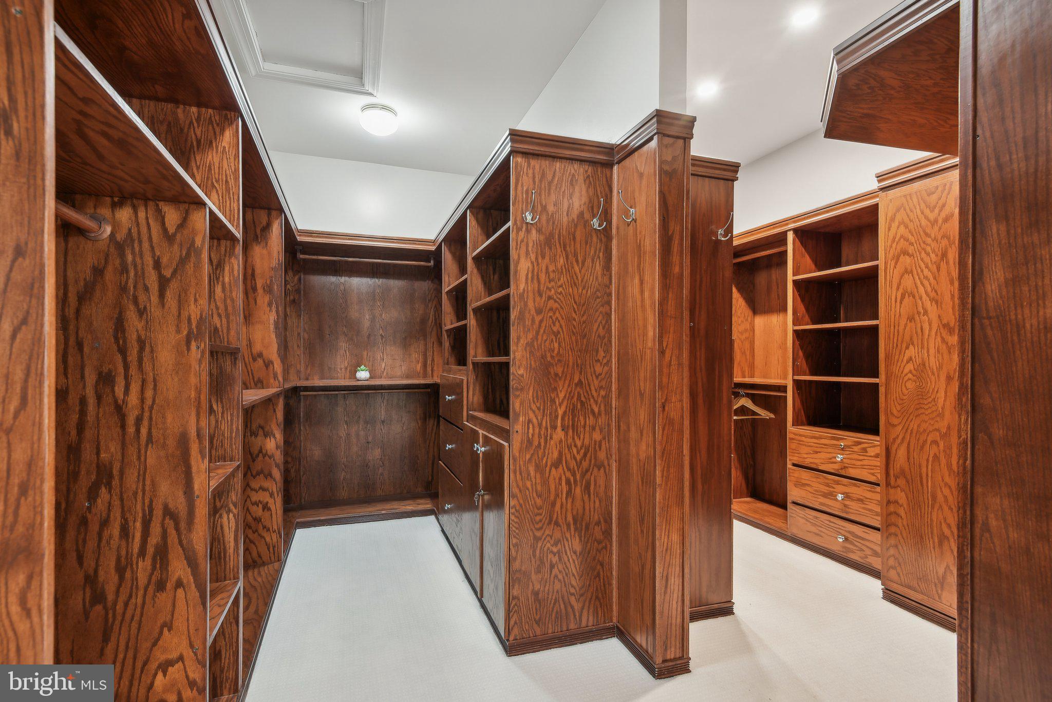 ESTATES AT FAIRFAX - Residential