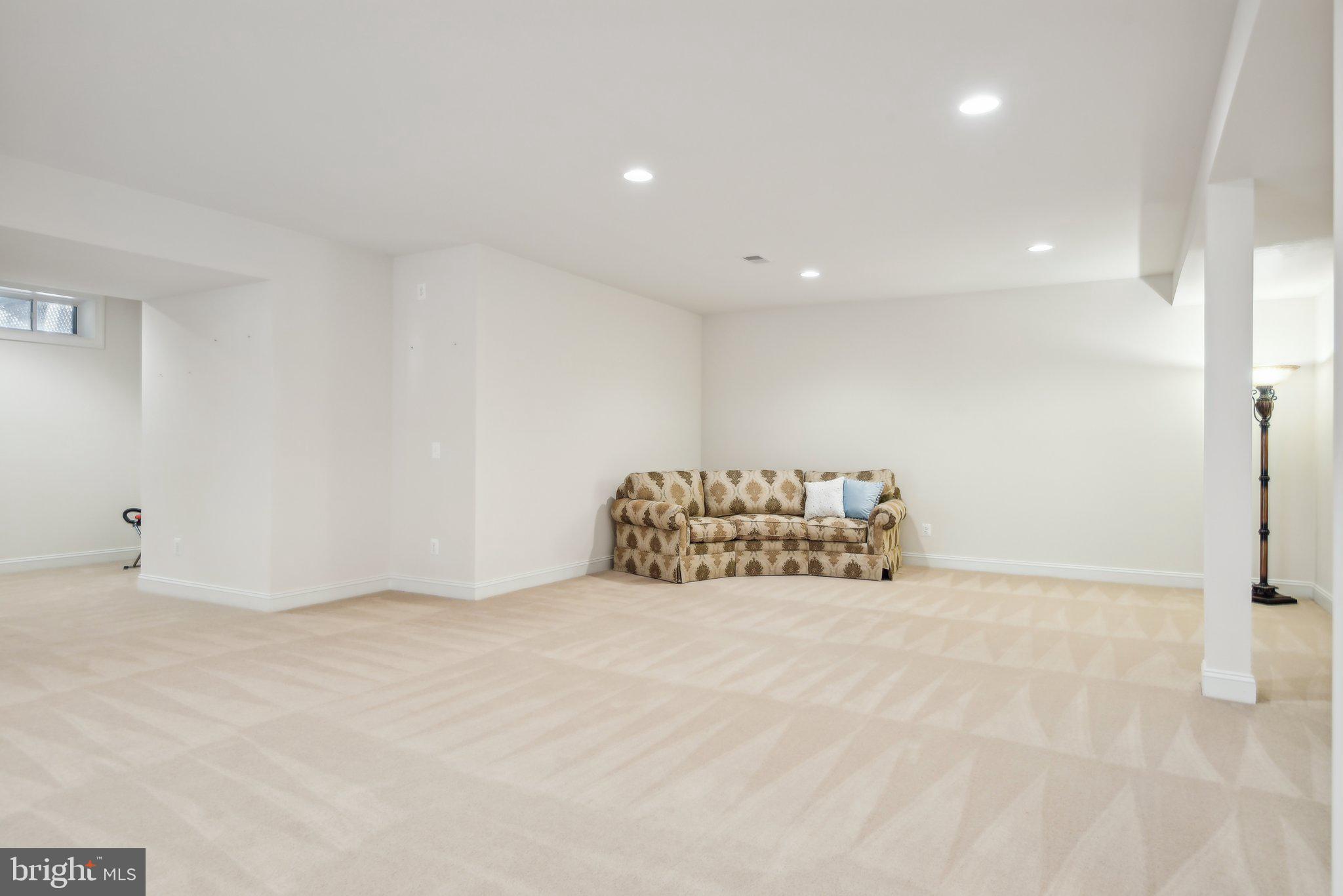 ESTATES AT FAIRFAX - Residential