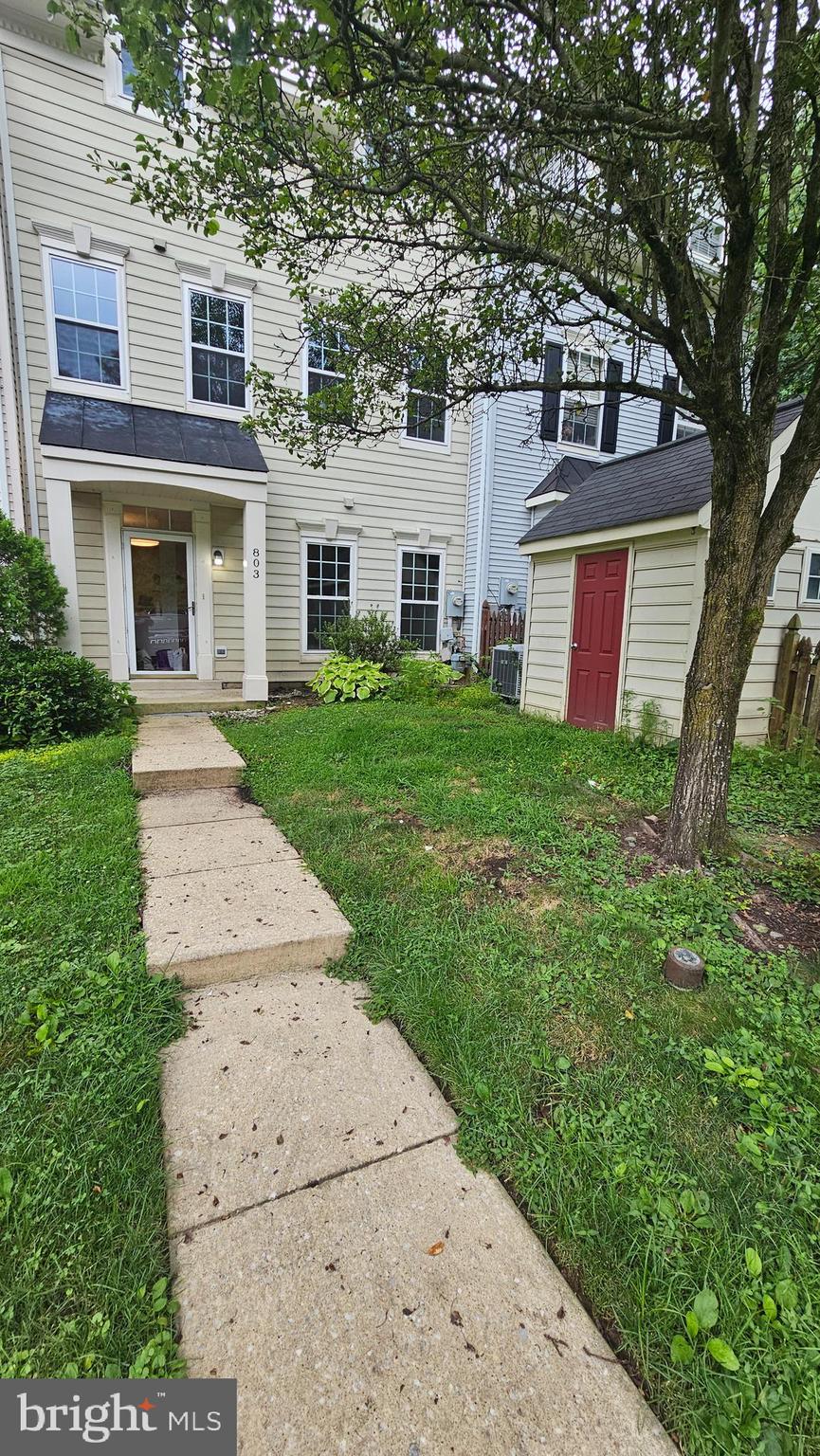 RIVER COLONY - Residential Lease