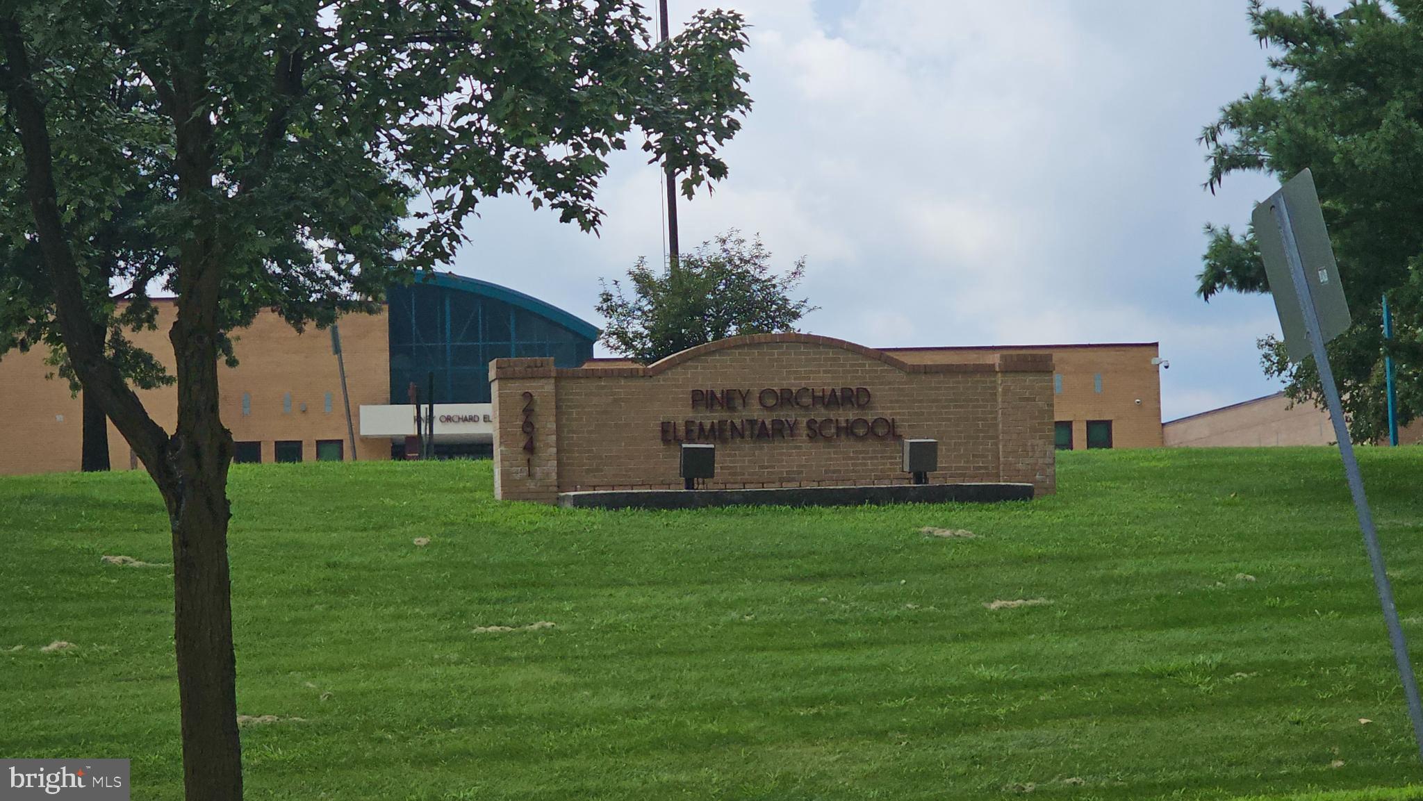 RIVER COLONY - Residential Lease