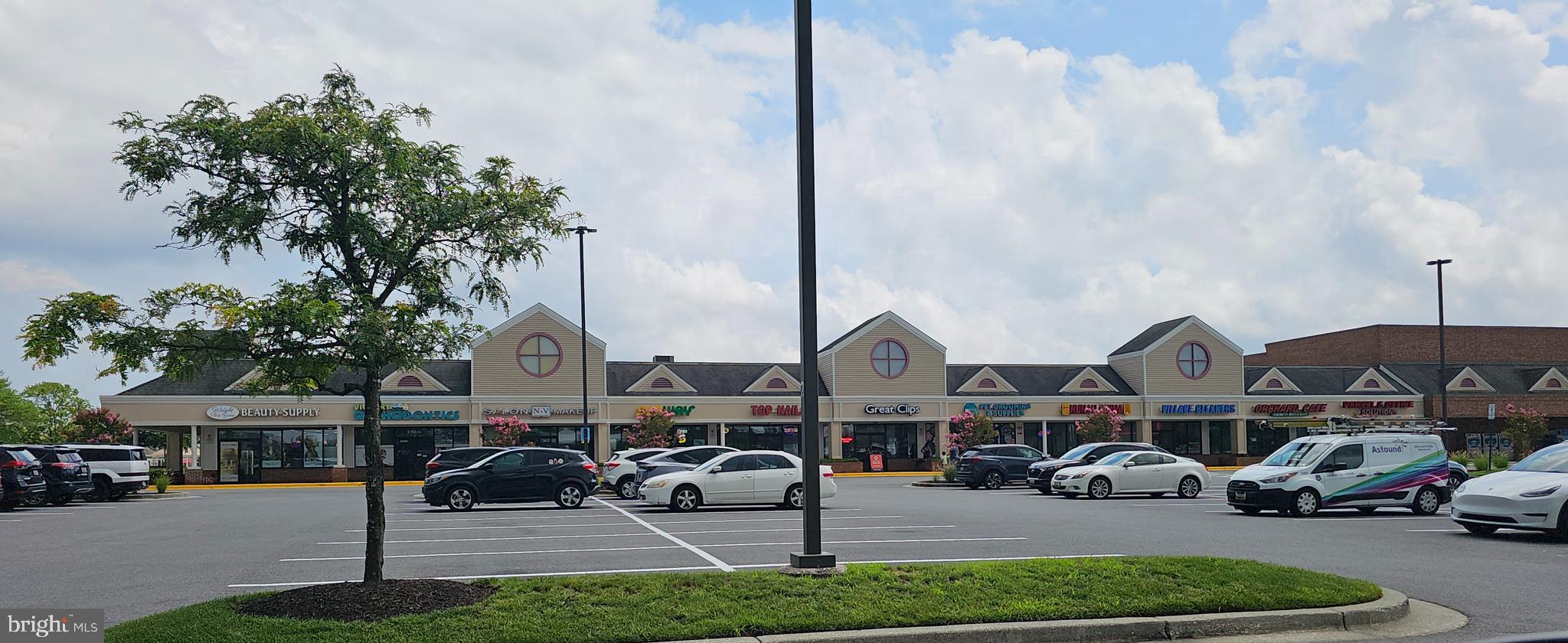 RIVER COLONY - Residential Lease