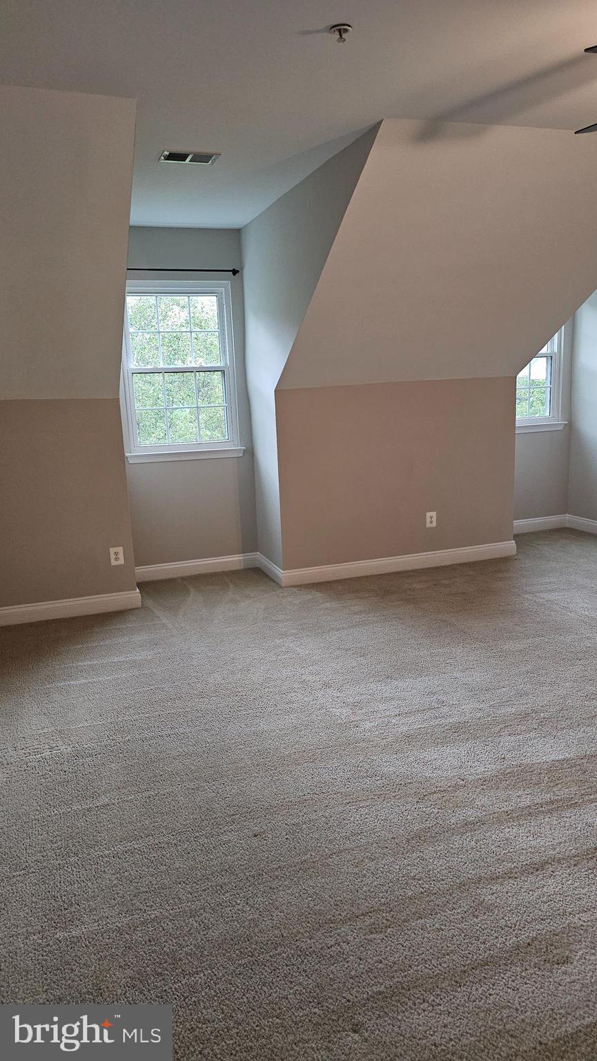 RIVER COLONY - Residential Lease