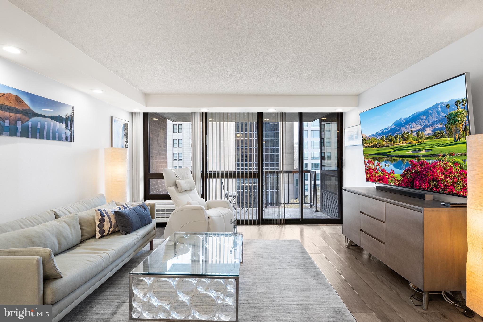 SOCIETY HILL - Residential Lease