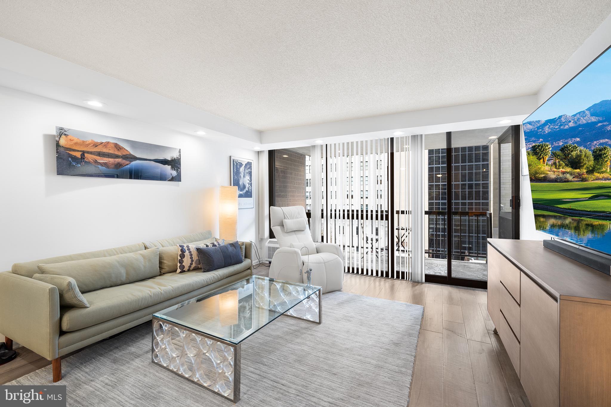 SOCIETY HILL - Residential Lease