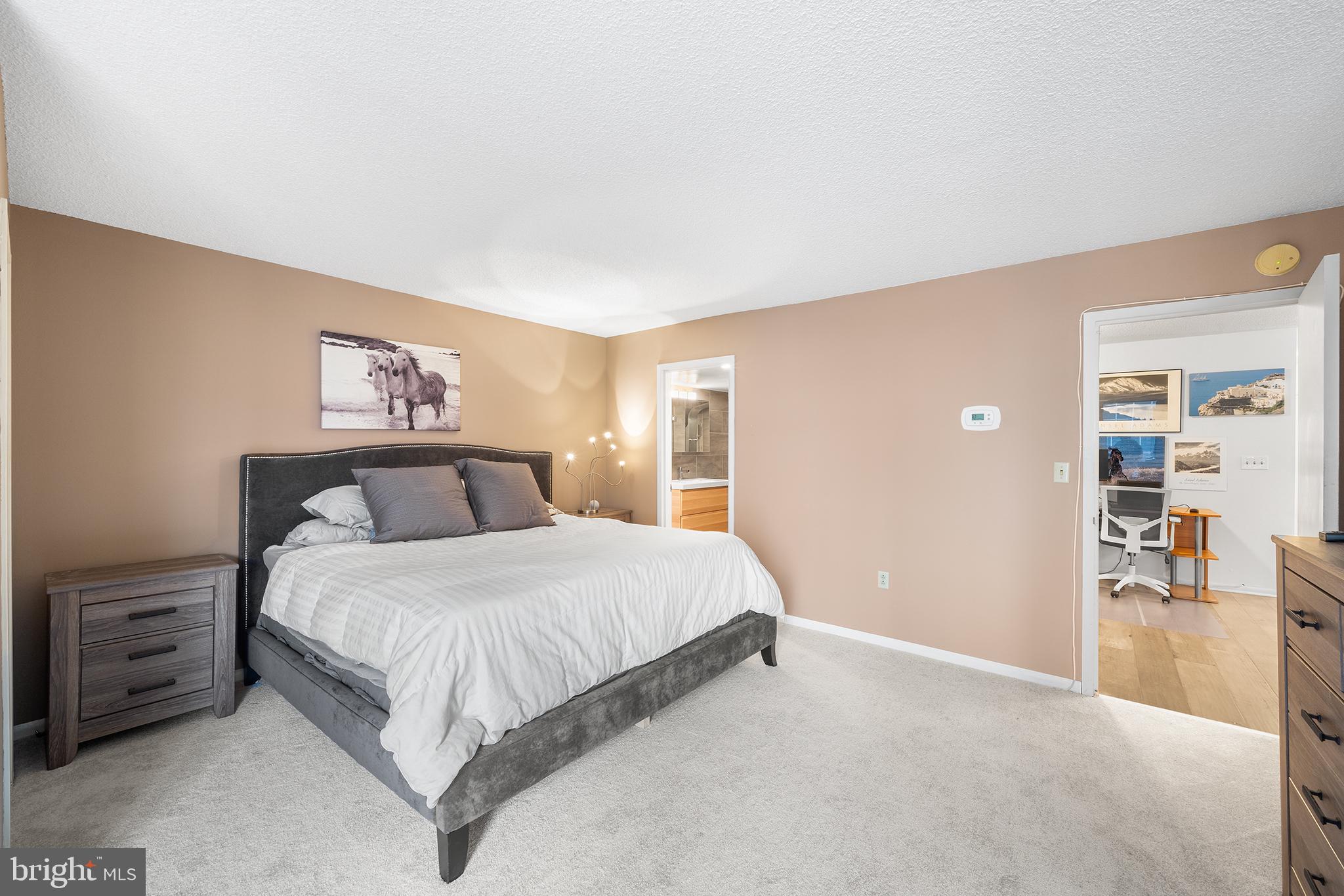 SOCIETY HILL - Residential Lease