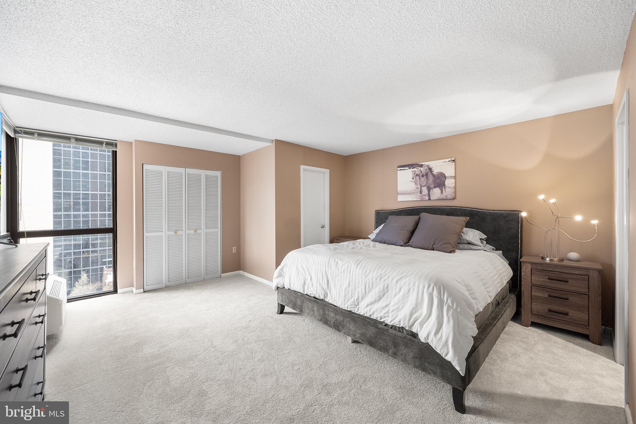 SOCIETY HILL - Residential Lease