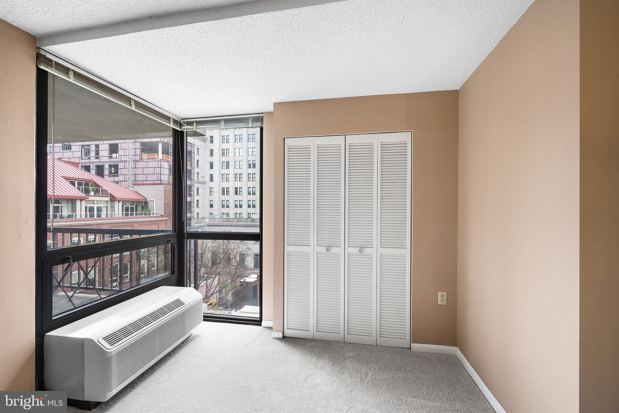 SOCIETY HILL - Residential Lease