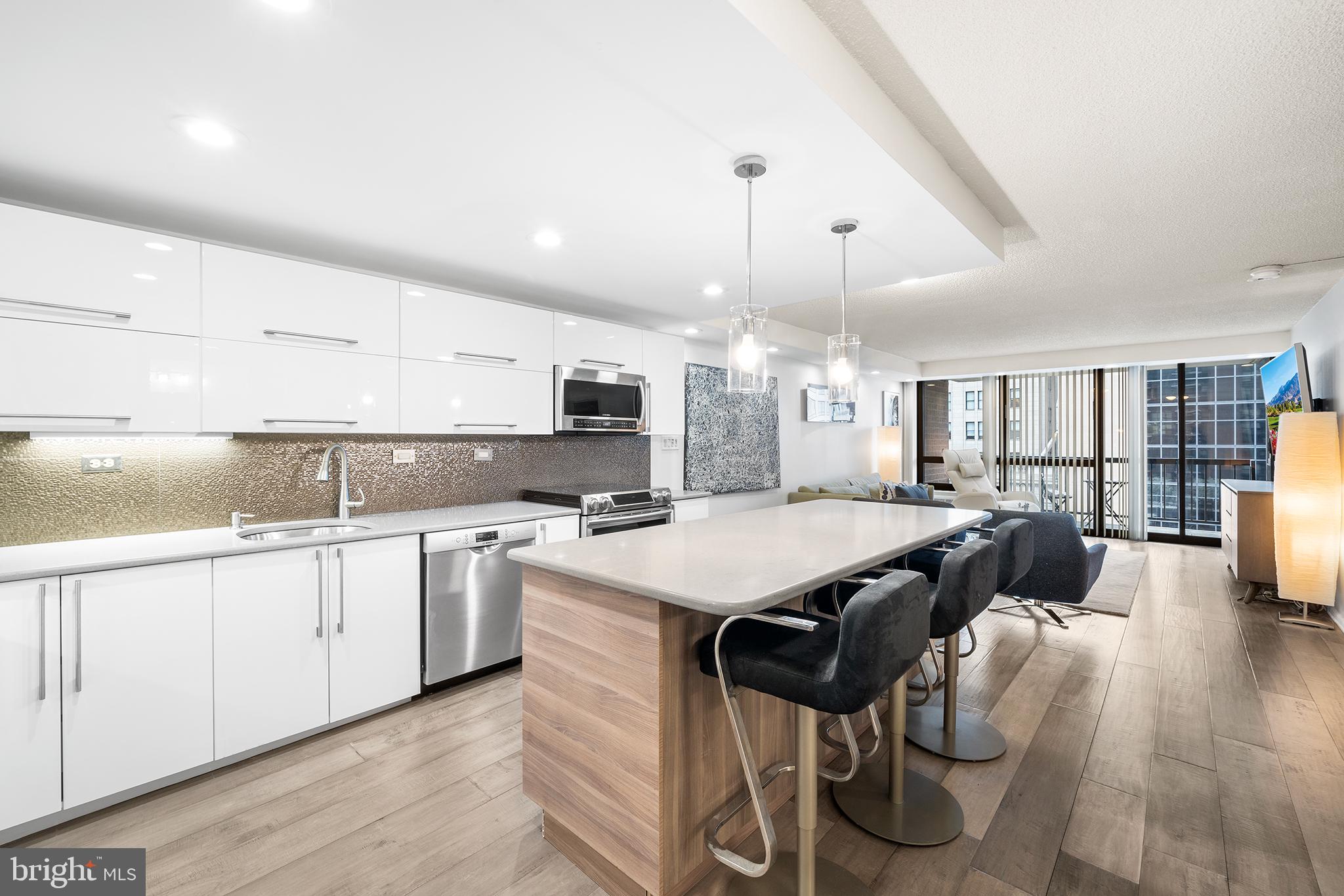 SOCIETY HILL - Residential Lease