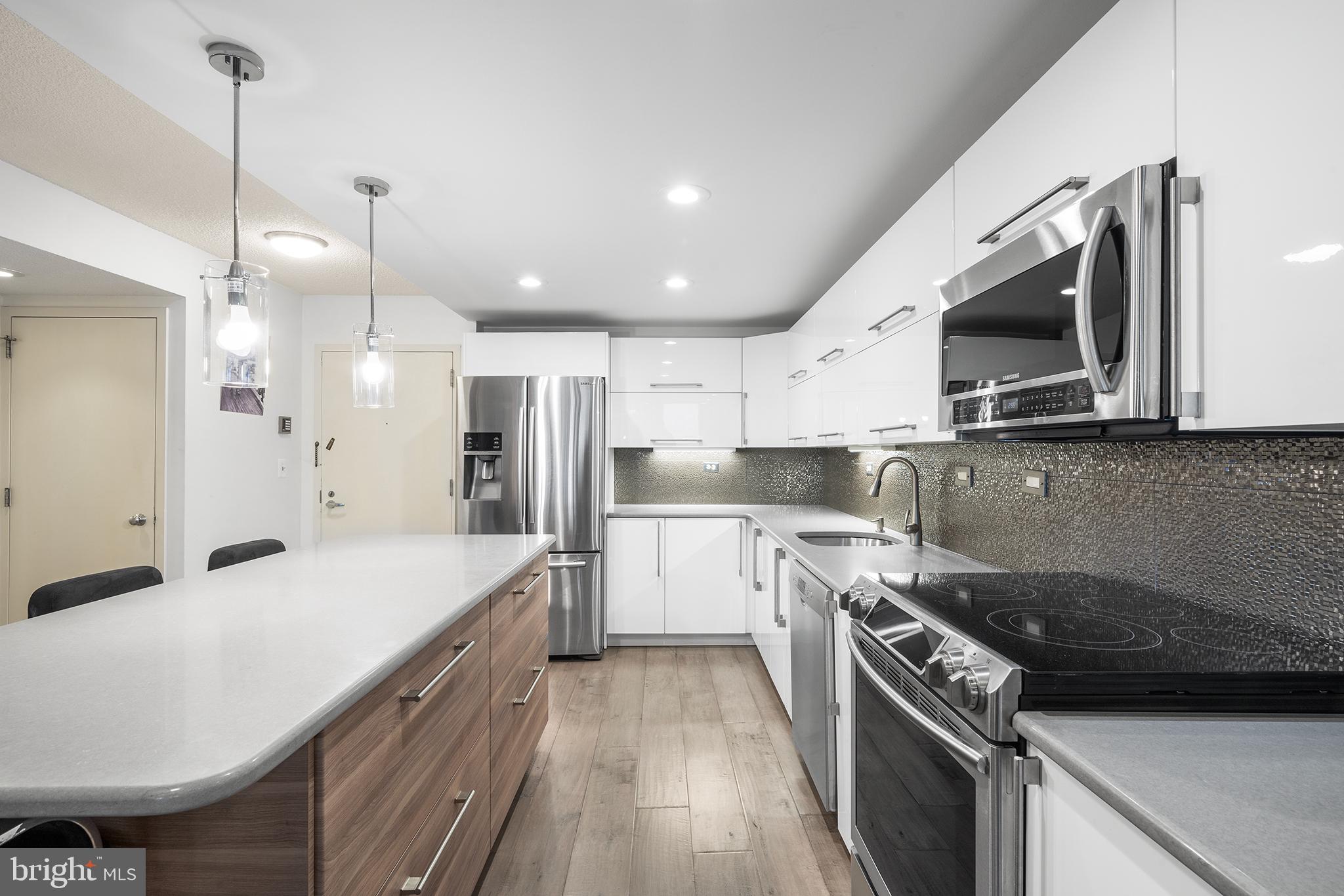 SOCIETY HILL - Residential Lease