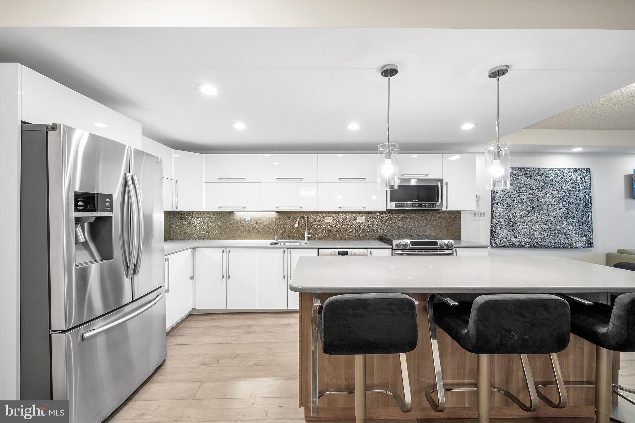 SOCIETY HILL - Residential Lease