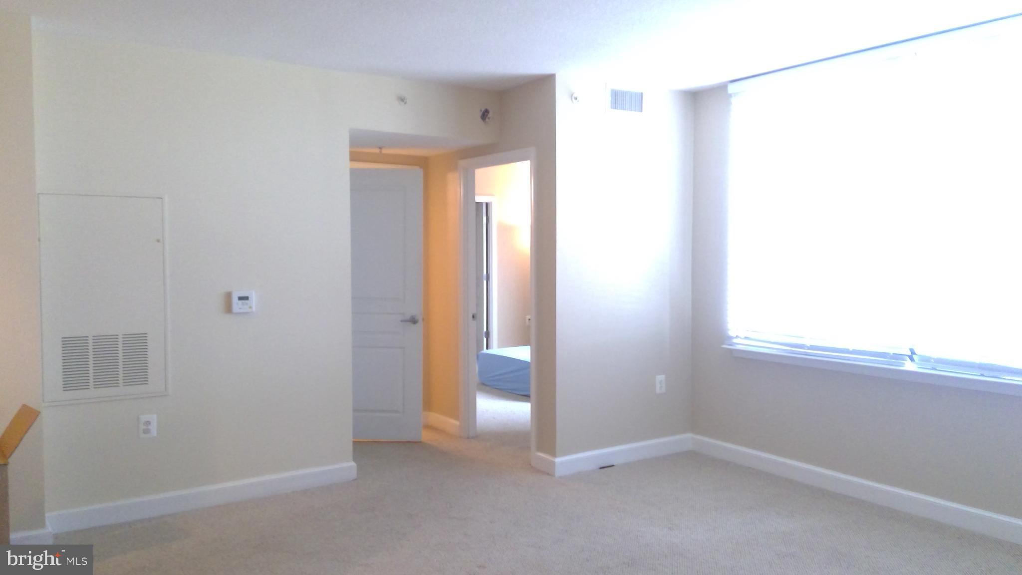 MIDTOWN ALEXANDRIA STATION CONDOMINIUM - Residential Lease