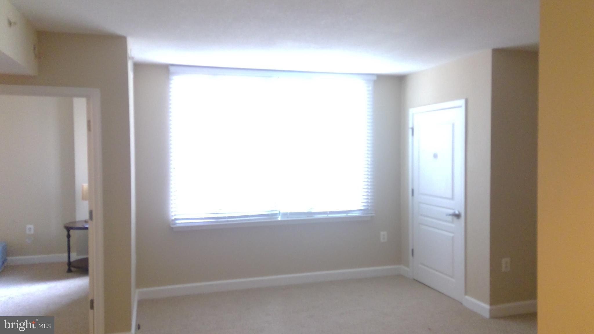 MIDTOWN ALEXANDRIA STATION CONDOMINIUM - Residential Lease