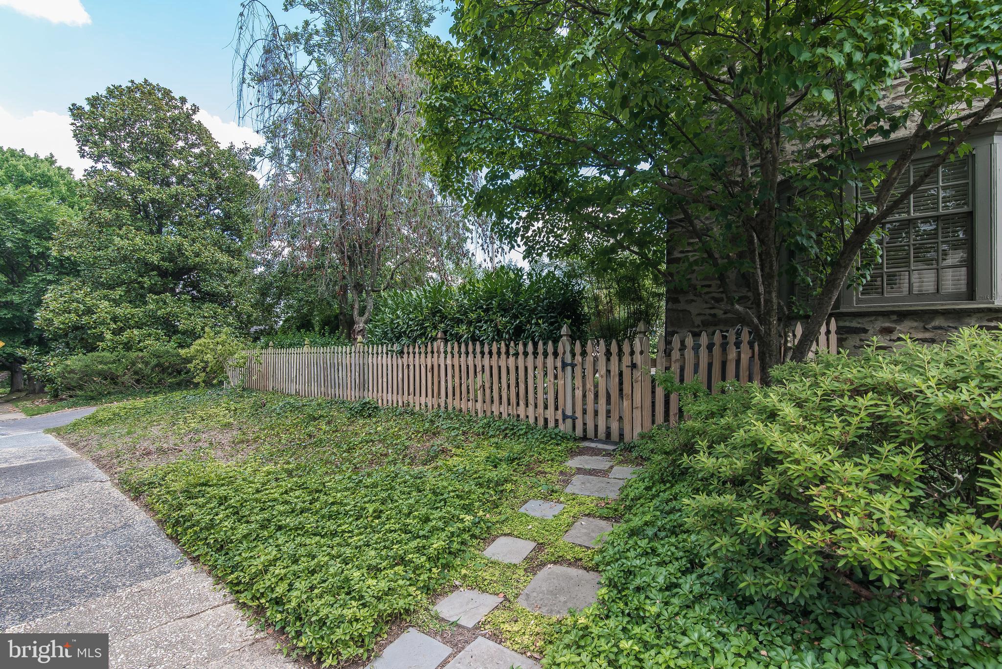 GREATER HOMELAND HISTORIC DISTRICT - Residential