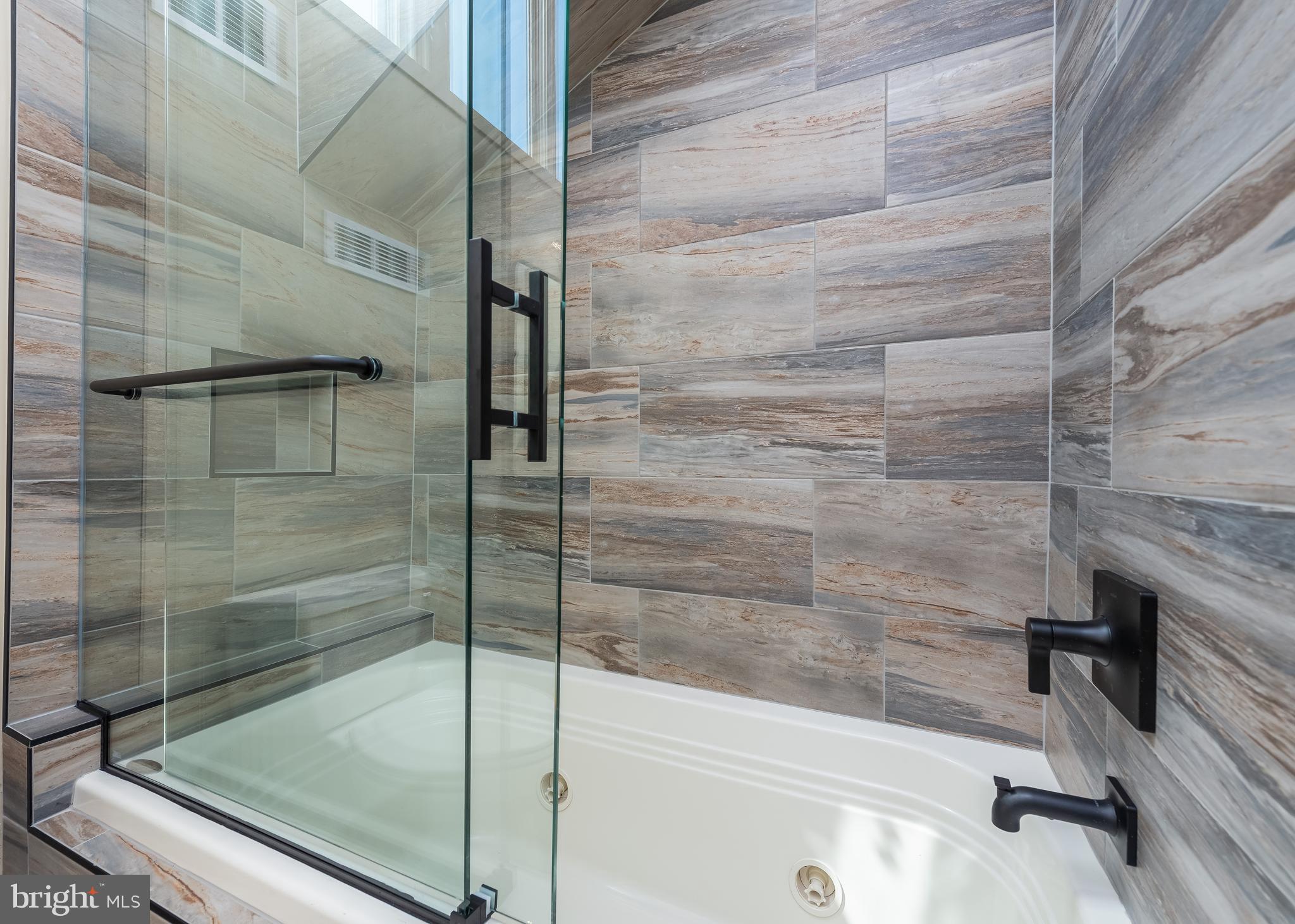 HORN POINT - Residential