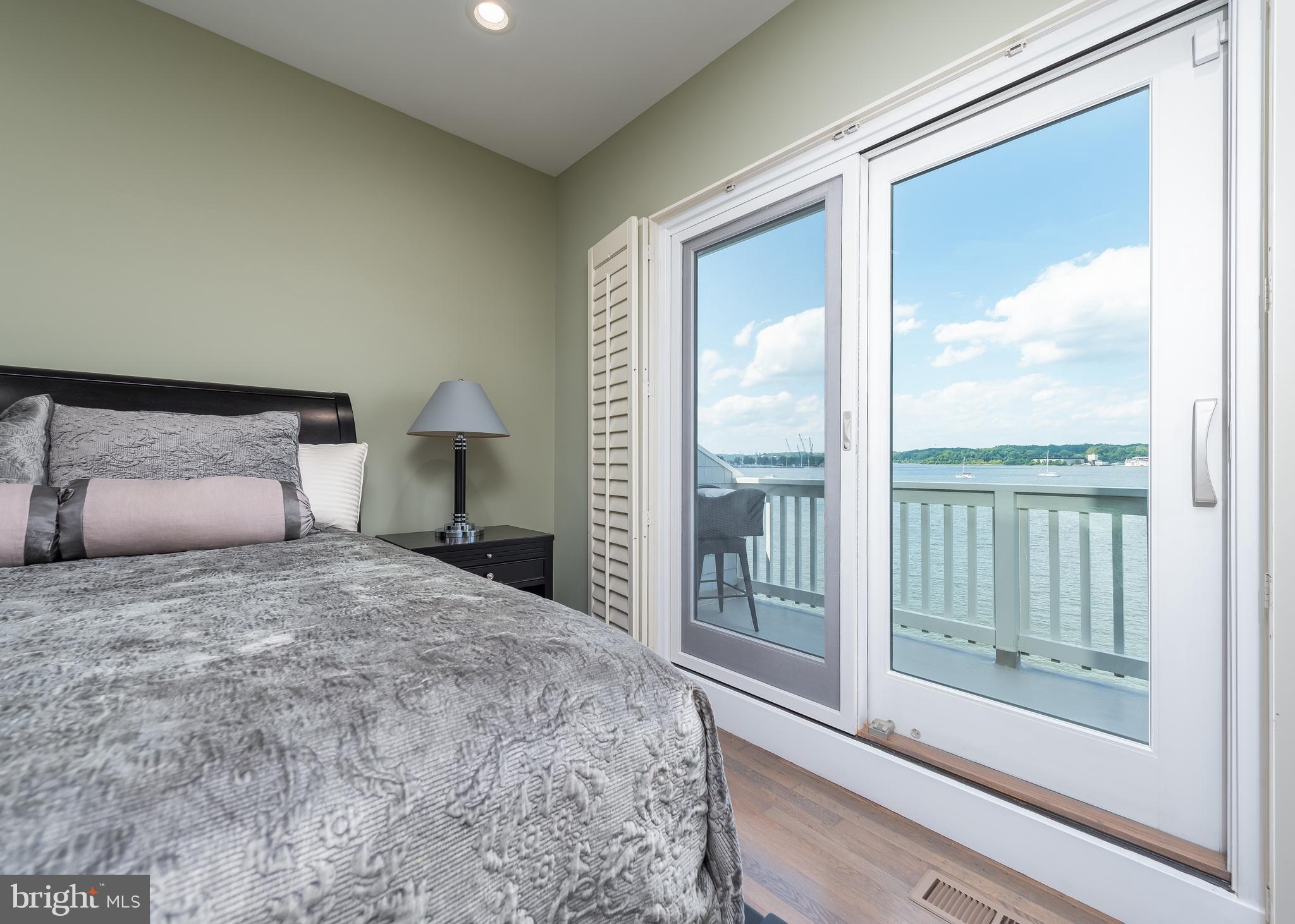 HORN POINT - Residential