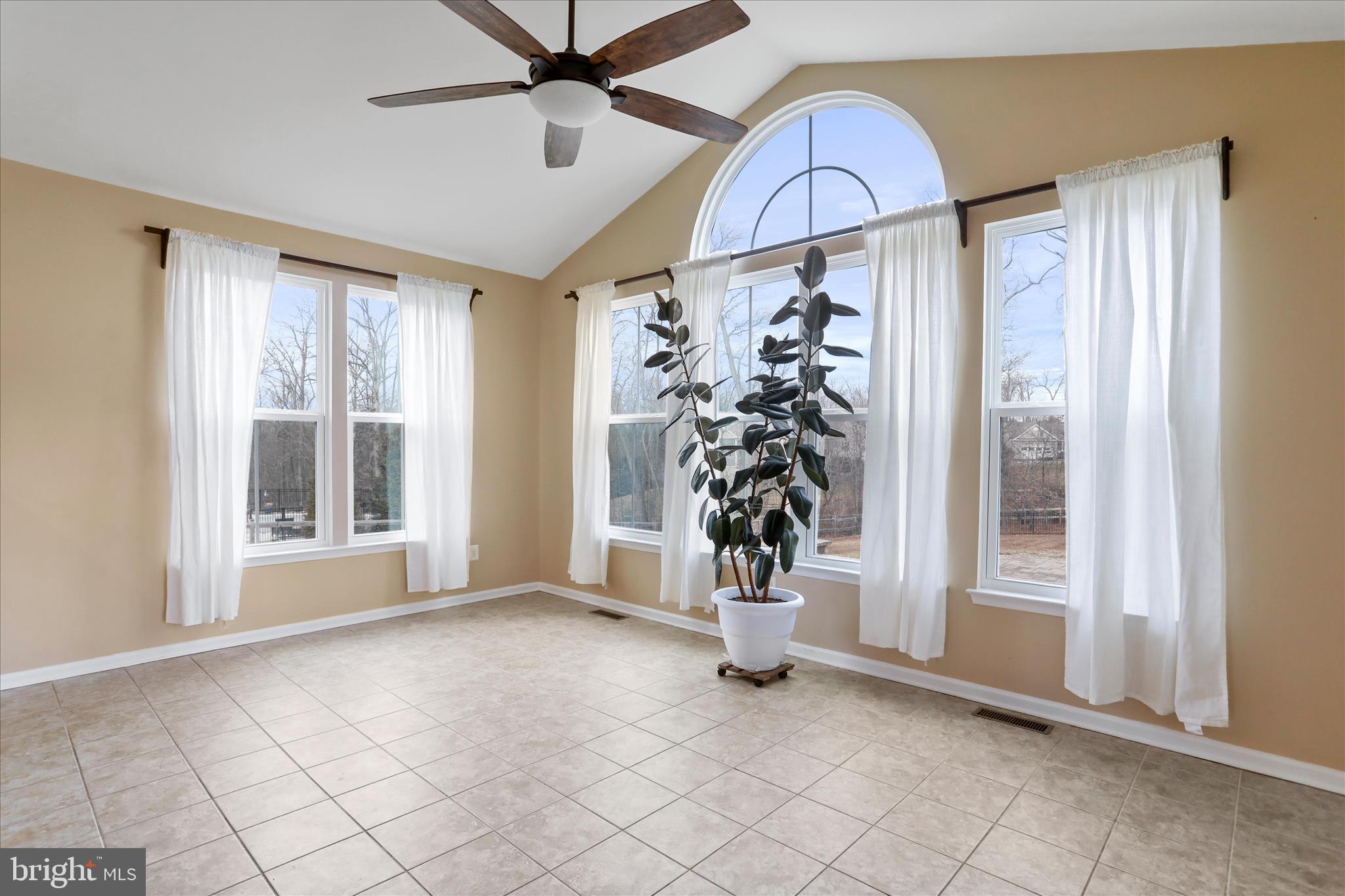 BROOKFIELD ON THE POTOMAC - Residential