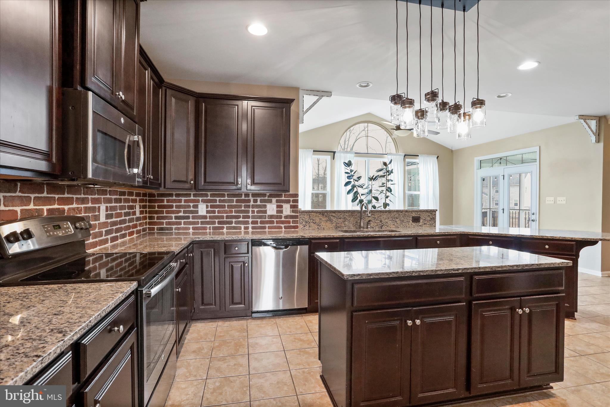 BROOKFIELD ON THE POTOMAC - Residential